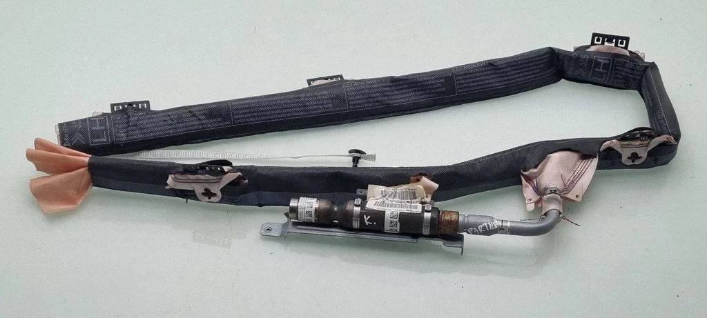 Katuse turvapadi (kardin) 9681391680