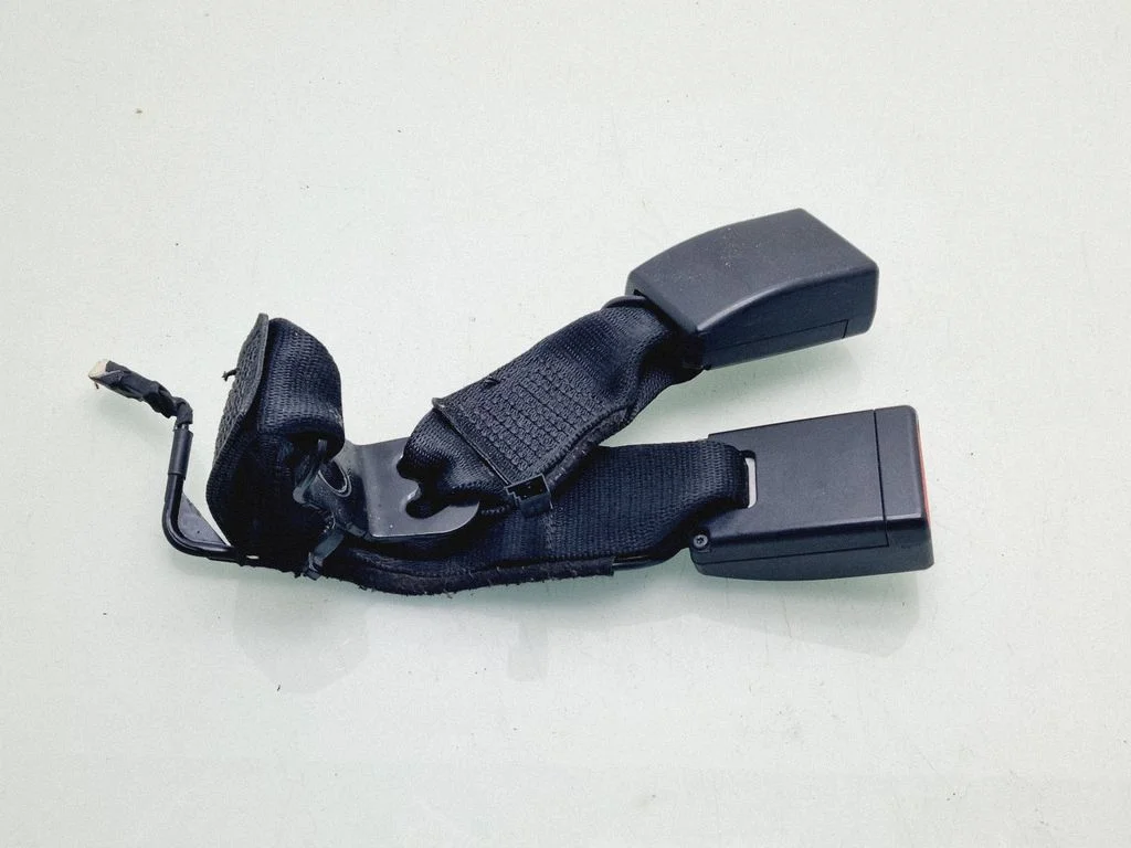 Keskmise turvavöö pannal (tagumine) – BMW 1-seeria F20 F21 (2011-2019)