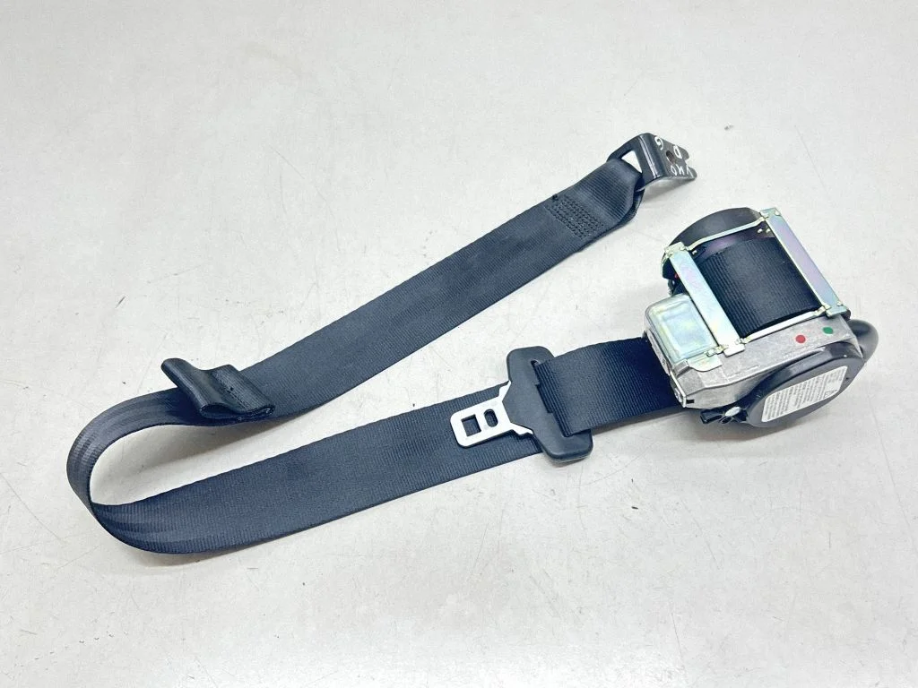 Tagumine turvavöö 619894600