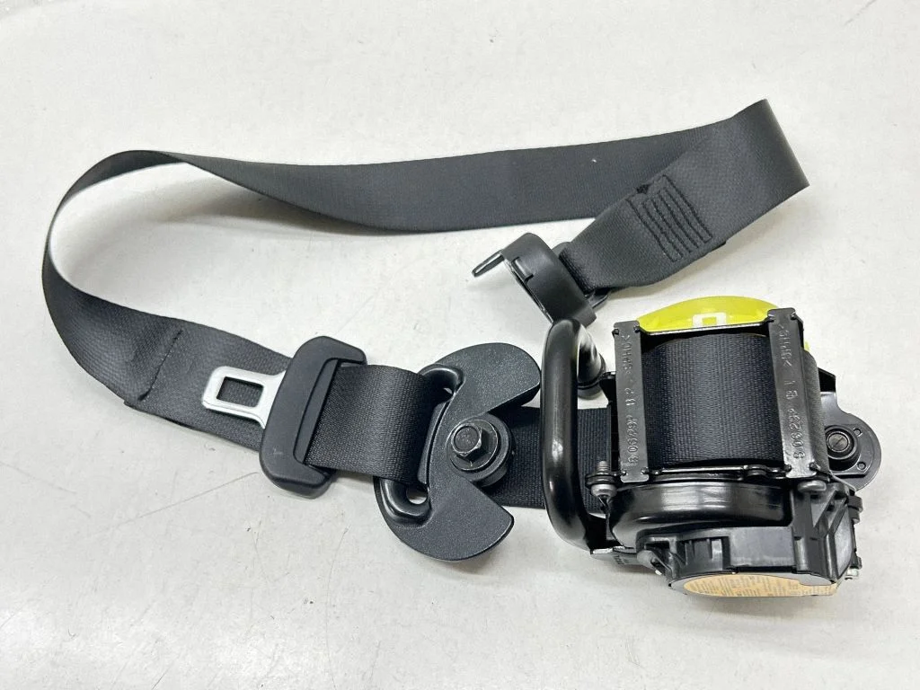 Rear seatbelt 88820CV210WK