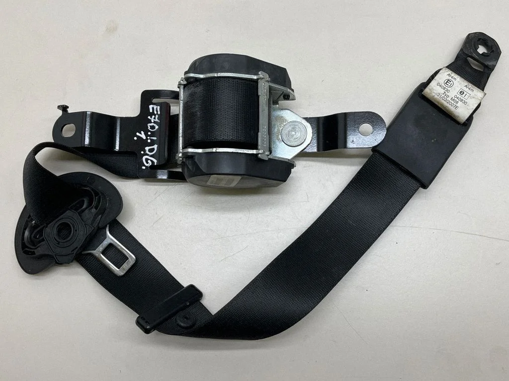 Rear seatbelt 602506400A
