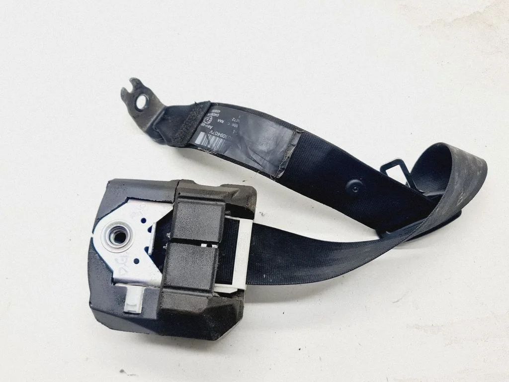 Aizmugurējā drošības josta 33059771B