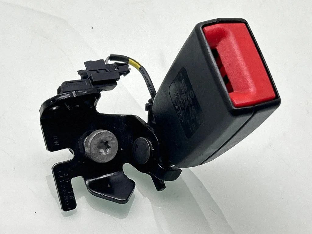 Tagumise turvavöö pannal A2058600369