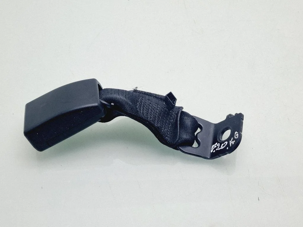 Tagumise turvavöö pannal – BMW 1-seeria F20 F21 (2011-2019)