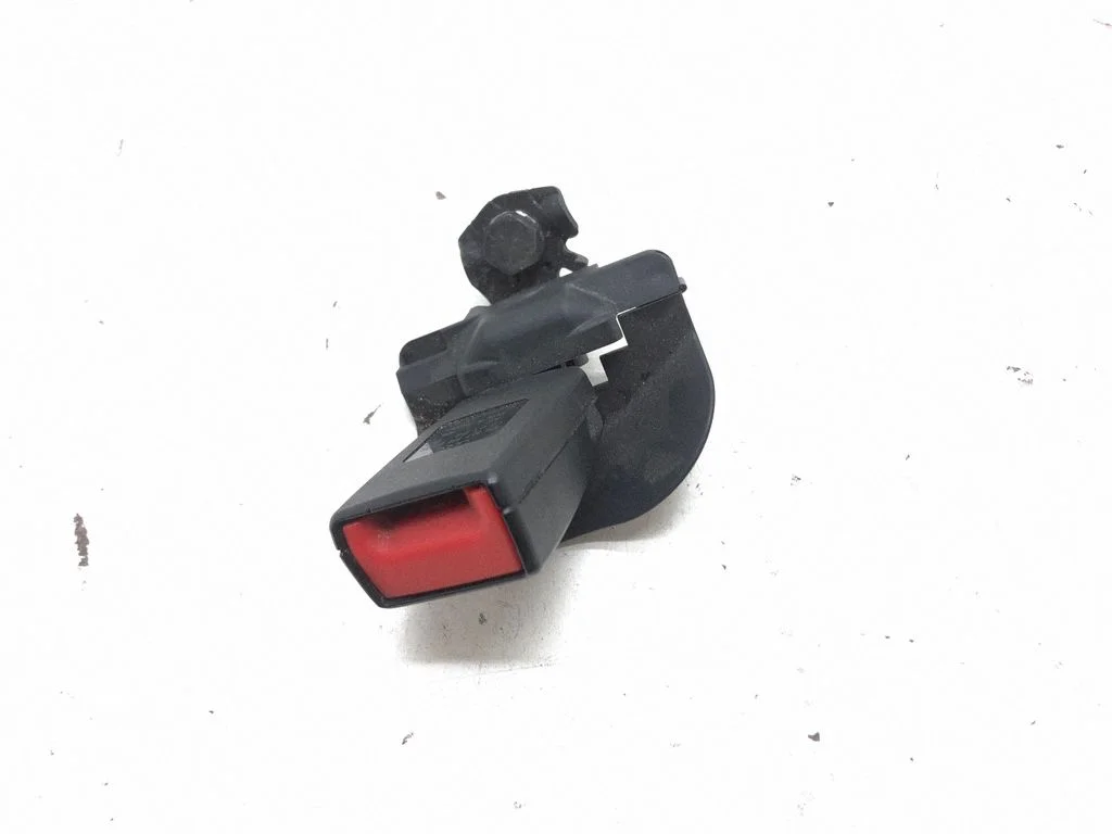 Tagumise turvavöö pannal 8T0857739B