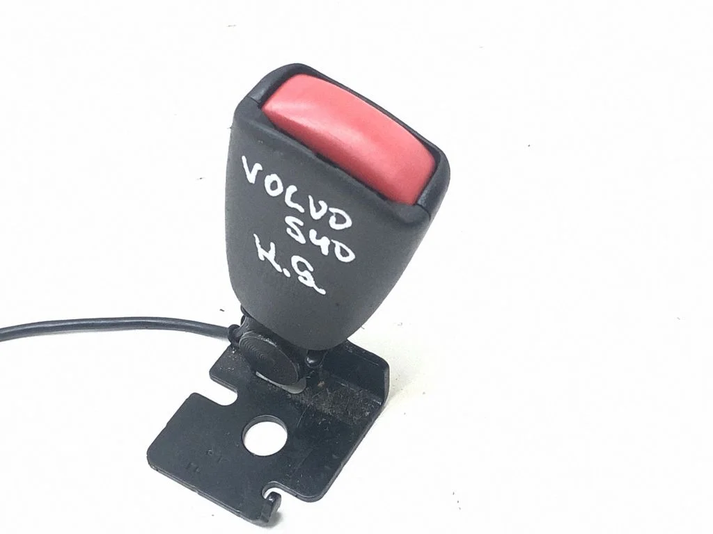 Rear seatbelt buckle – Volvo S40 (2008-2012)