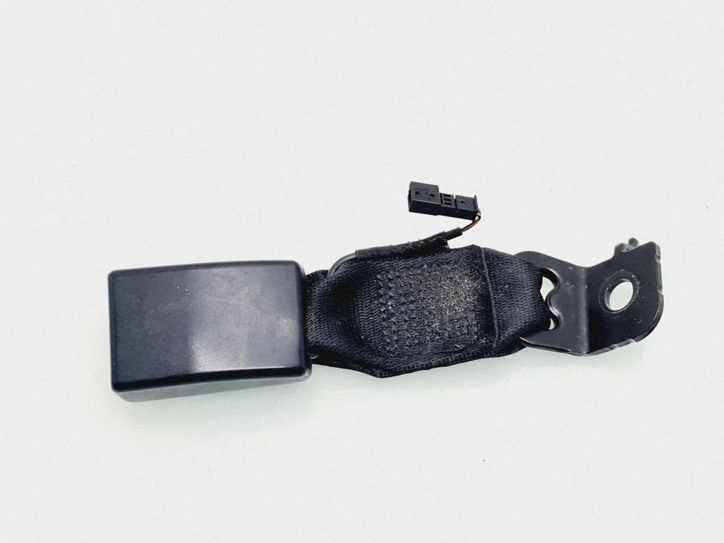 Tagumise turvavöö pannal – BMW 3-seeria F30 F35 F31 (2012-2018)