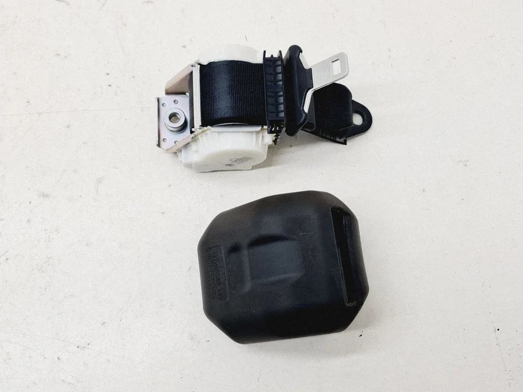 Aizmugurējā drošības josta 34140294B