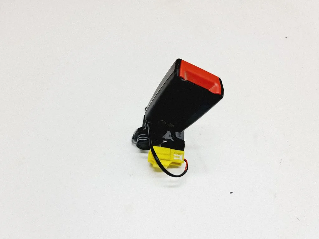 Rear seatbelt buckle 34069267