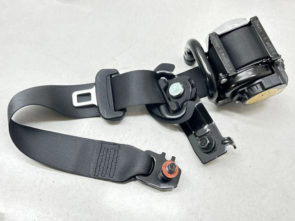 Front seatbelt 89880CV200WK