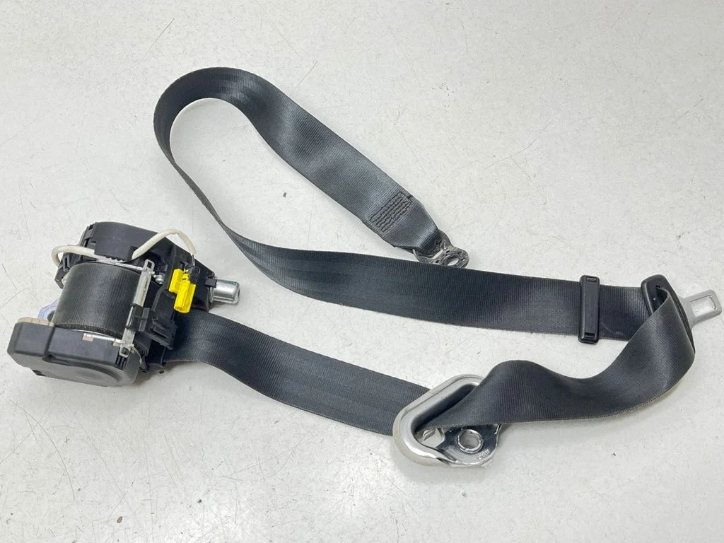 Front seatbelt 7E0857806C