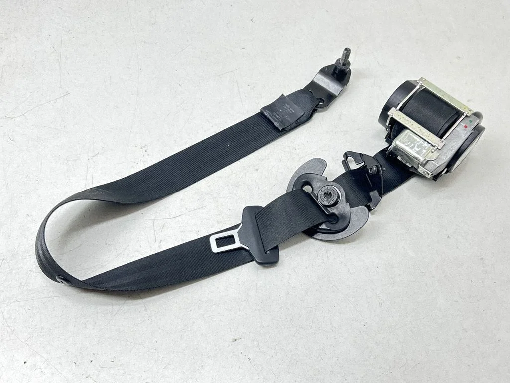 Front seatbelt – Land Rover Range Rover Evoque L538 (2011-2018)