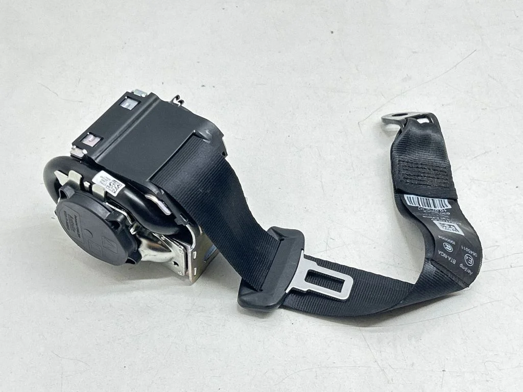 Middle seatbelt (rear) – Volvo S90, V90 (2016-)
