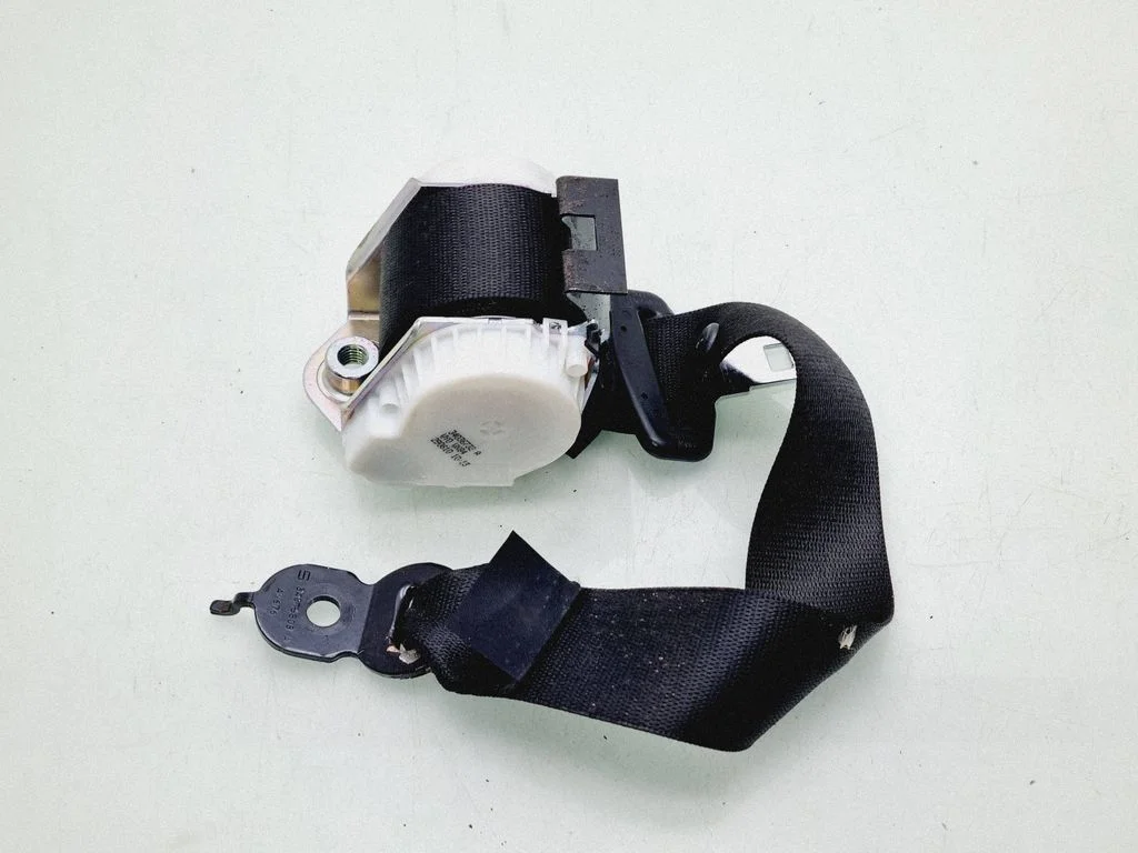 Middle seatbelt (rear) 9163241