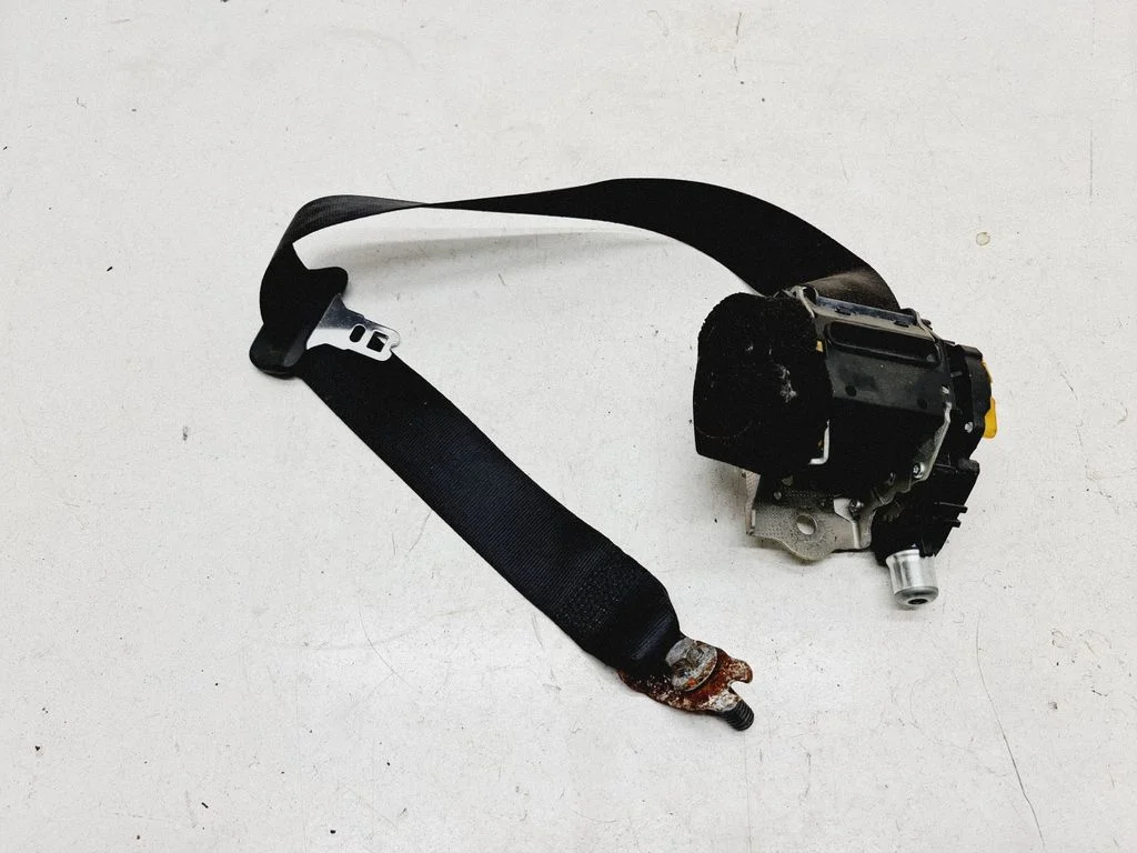 Middle seatbelt (rear) 34078324A