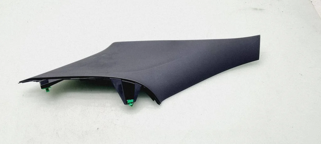 (D) pillar trim (bottom) 39046859