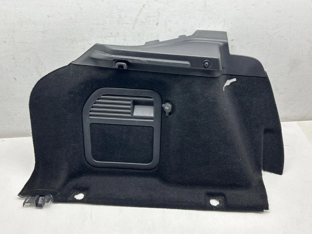 Pagasiruumi külje alumine viimistluspaneel – Land Rover Range Rover Evoque L538 (2011-2018)