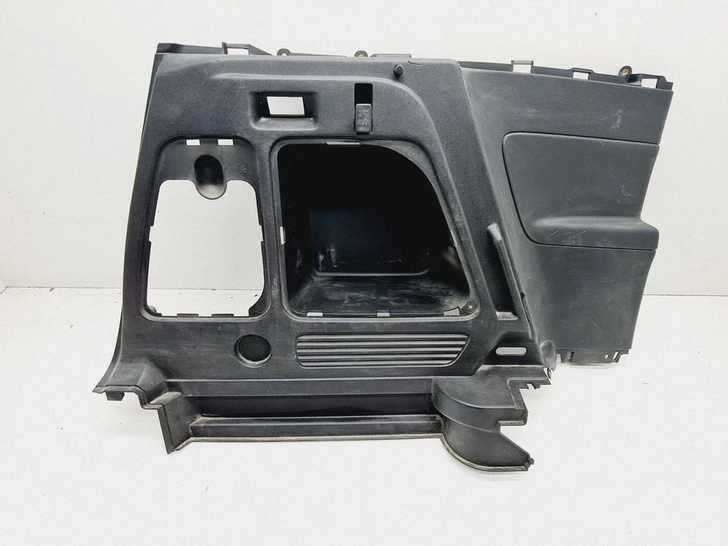 Trunk/boot lower side trim panel 13290042
