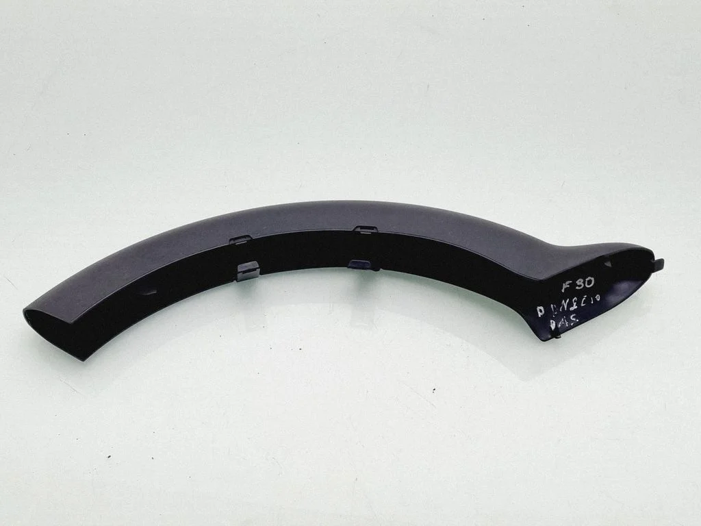 Muu pagasiruumi viimistluse osa – BMW 3-seeria F30 F35 F31 (2012-2018)