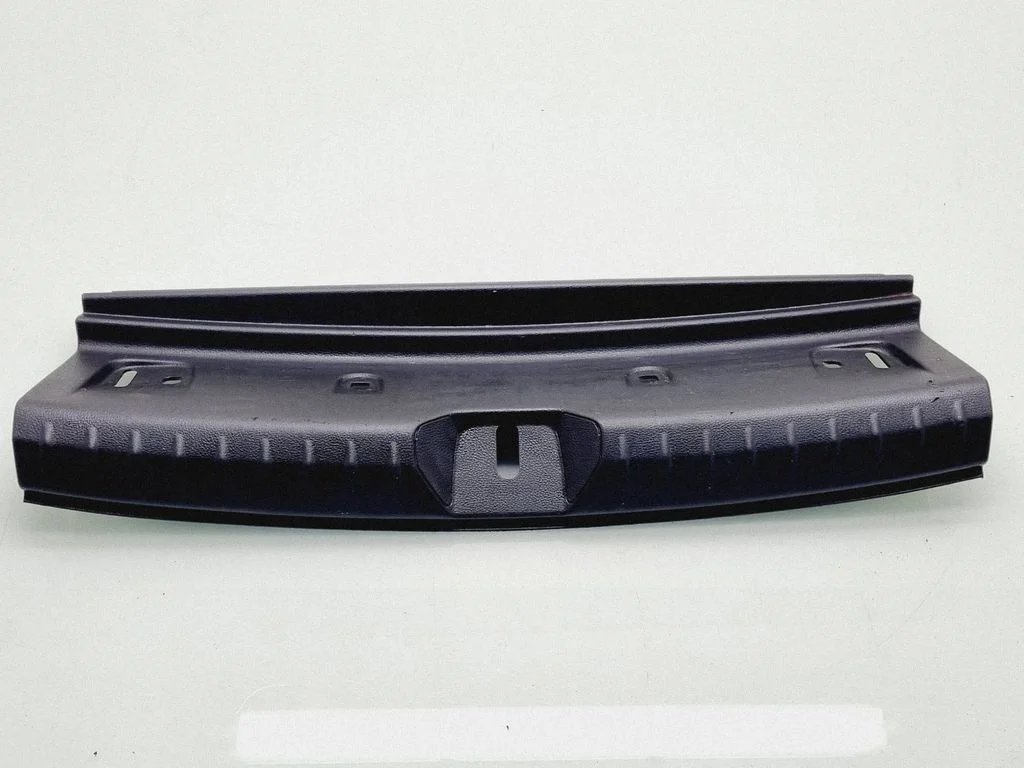 Bagāžnieka sliekšņa apdare – BMW 1. sērija F20 F21 (2011-2019)