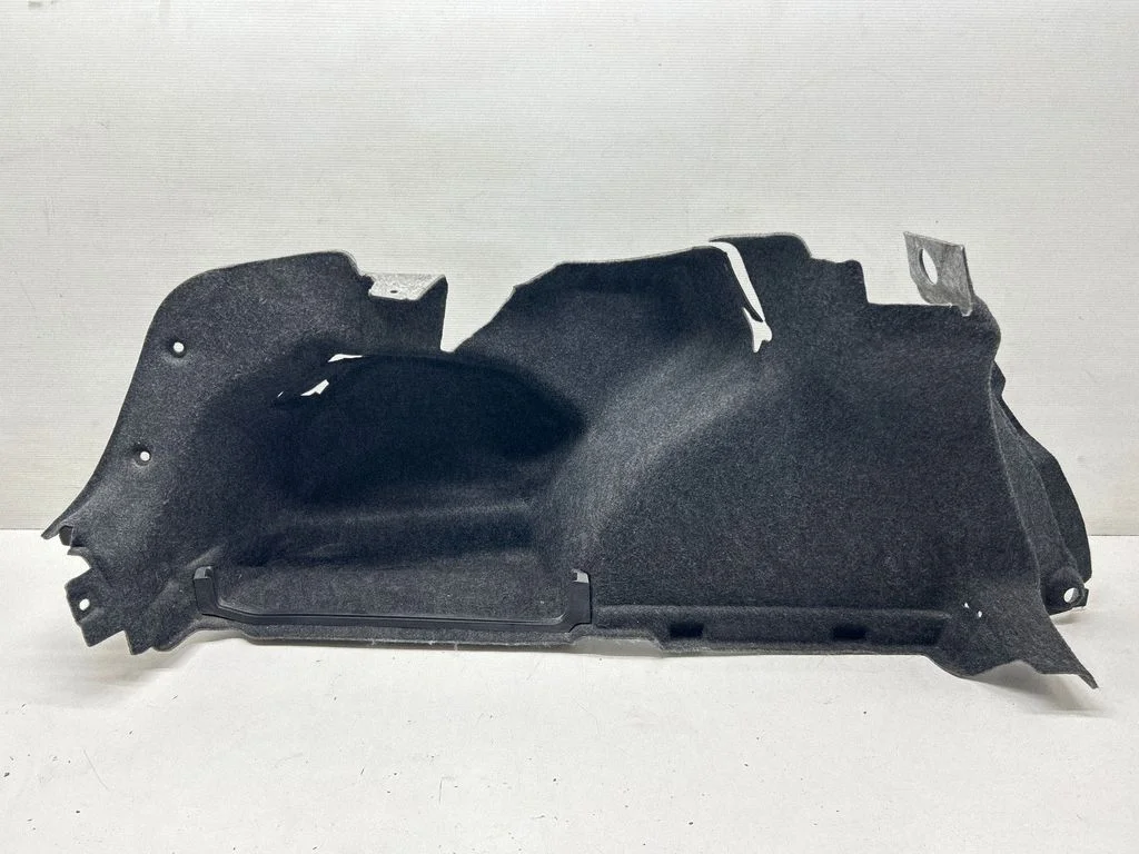 Pagasiruumi külje viimistluspaneel – Volkswagen Passat B7 USA (2012-2019)