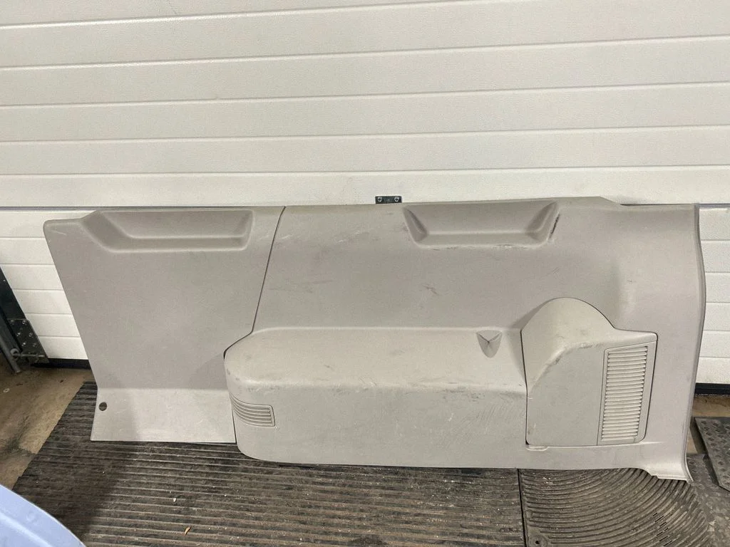 Trunk/boot side trim panel 7H3868716C