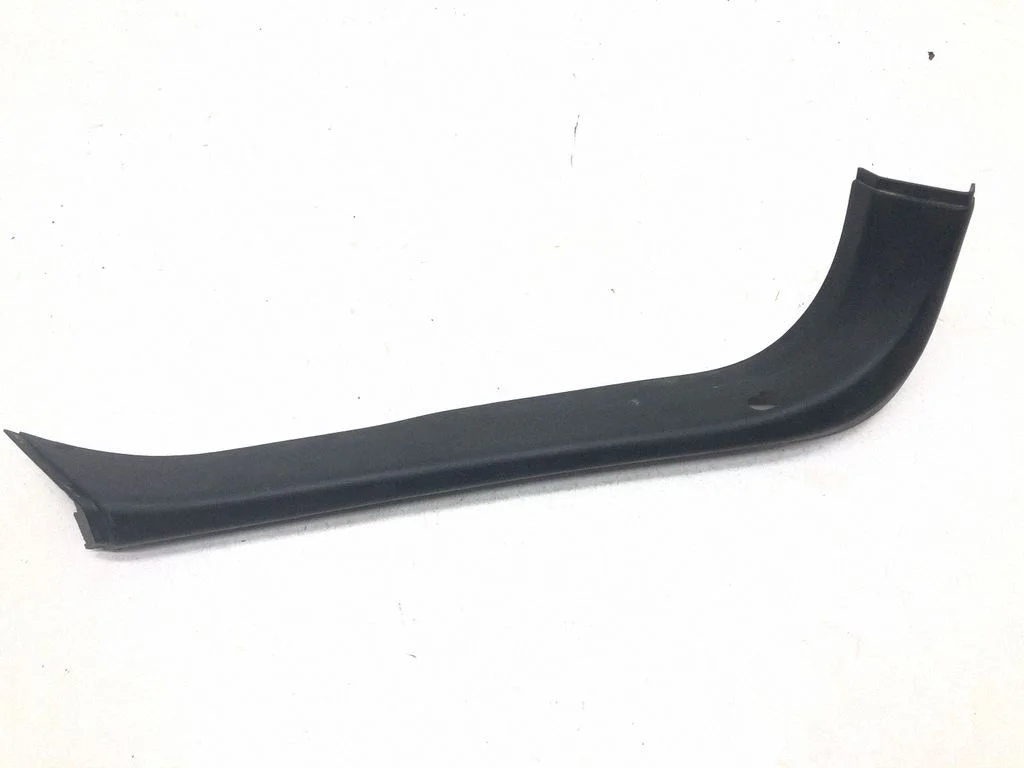 Tailgate/boot cover trim set DED500051