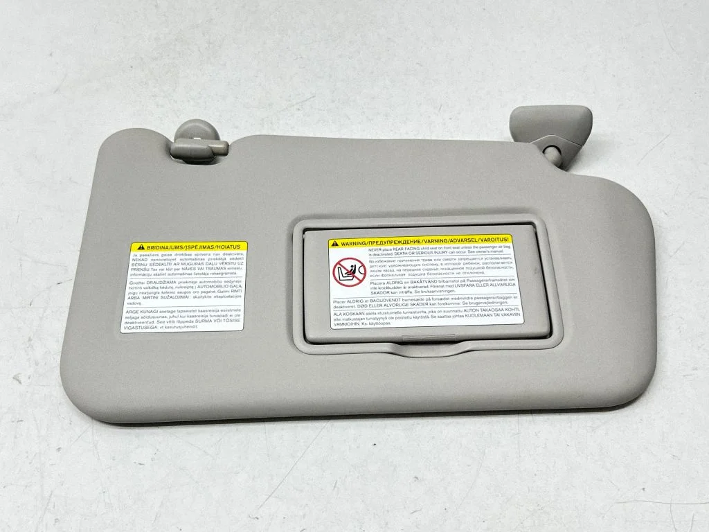 Sun visor – front right