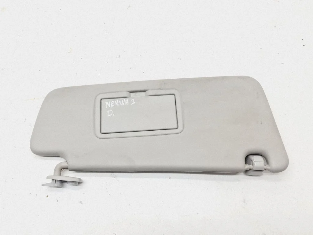 Sun visor – right