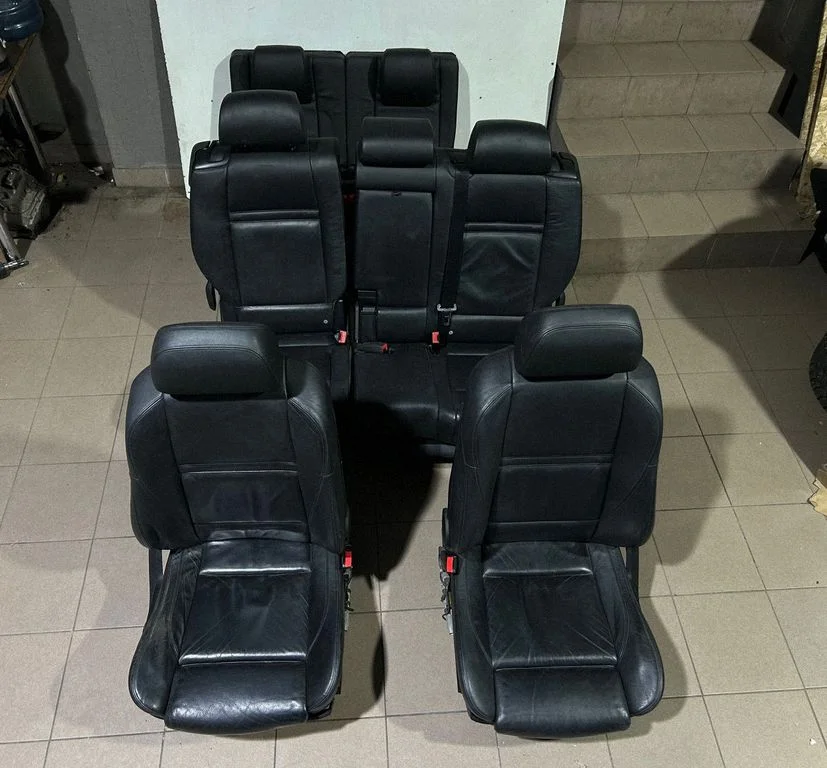 Sēdekļu komplekts
