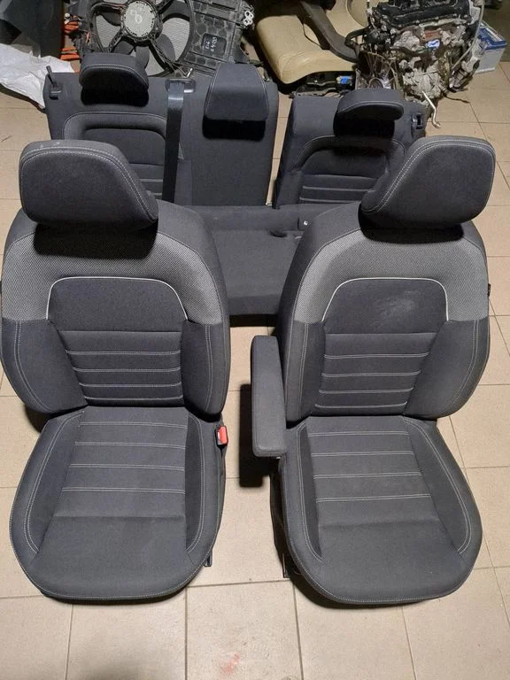 Seat set
