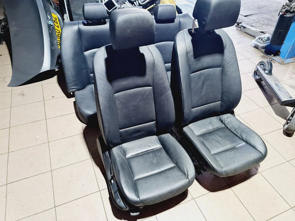 Seat set