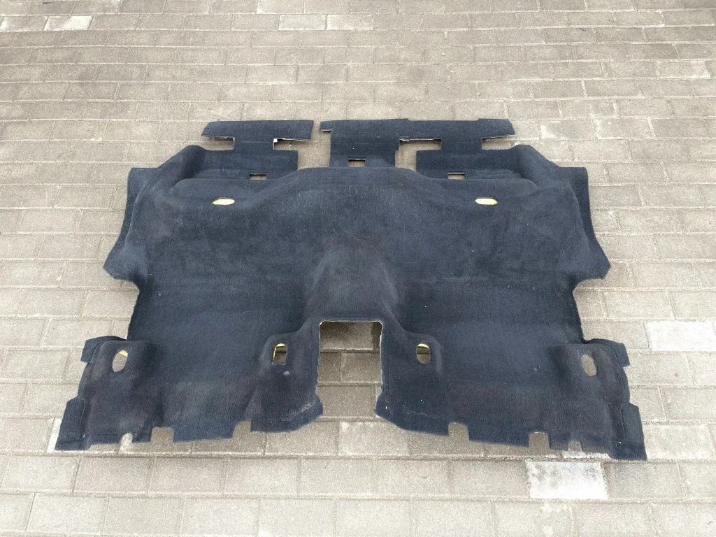 Aizmugurējais salona paklājs BJ32130B28BF8PVJ