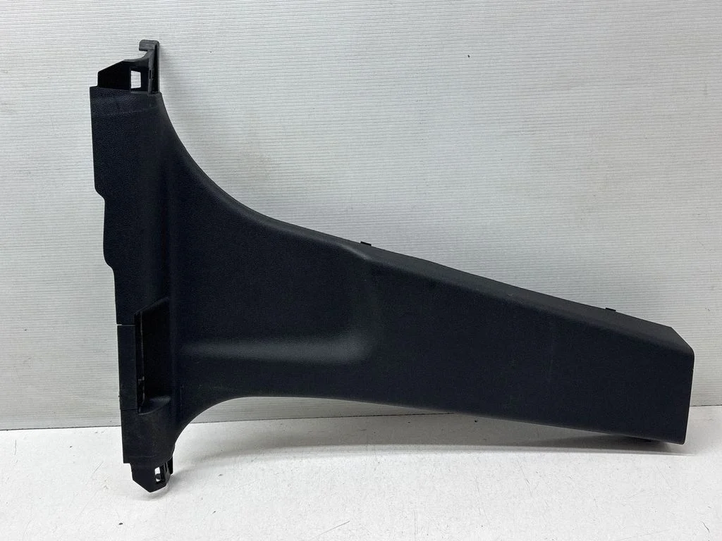(B) pillar trim (bottom) 769156484R