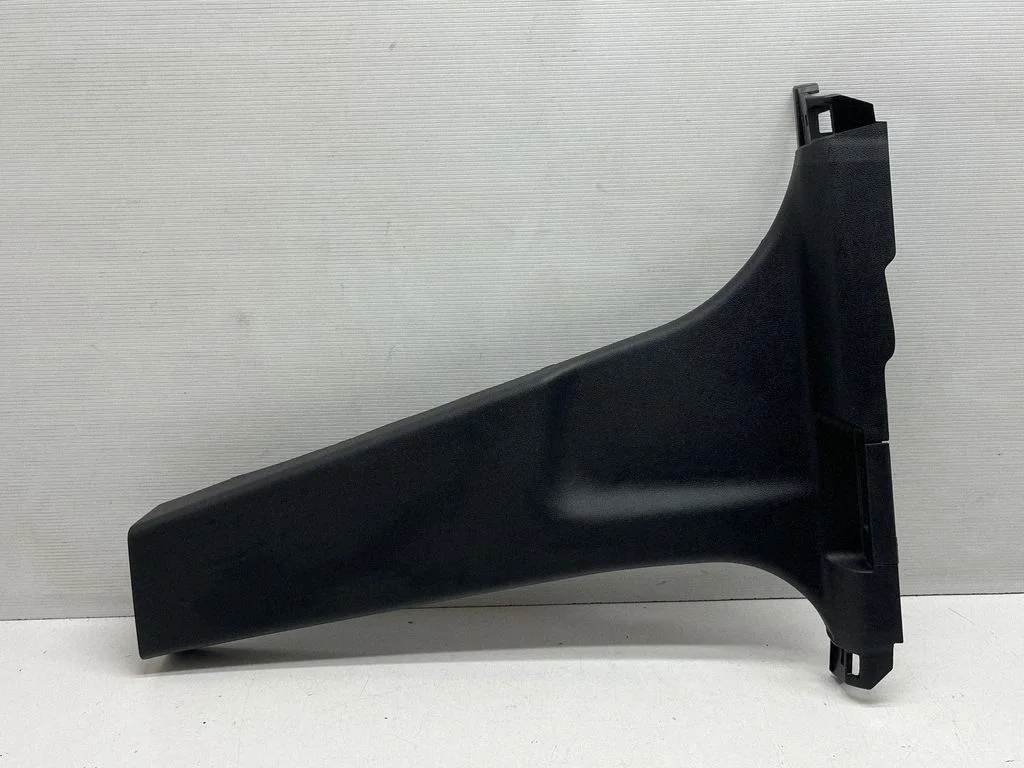 (B) pillar trim (bottom) 769165836R