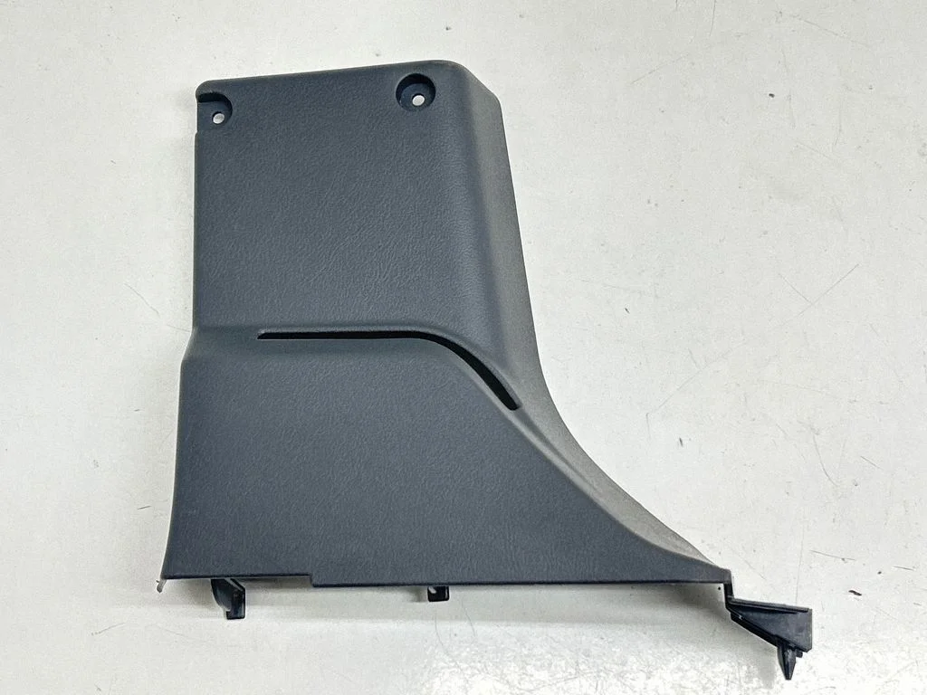 (B) pillar trim (bottom) 1496151077