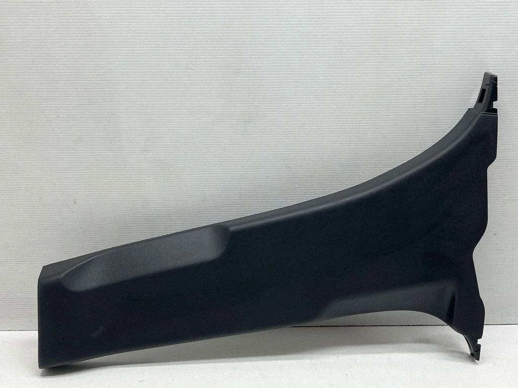 (B) piilari kate (alumine) – Subaru Forester SK (2018-2025)