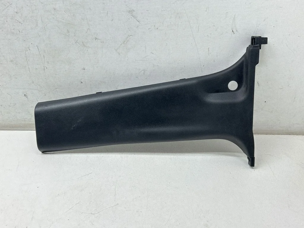 (B) pillar trim (bottom) – Nissan Navara D23 (2015-)