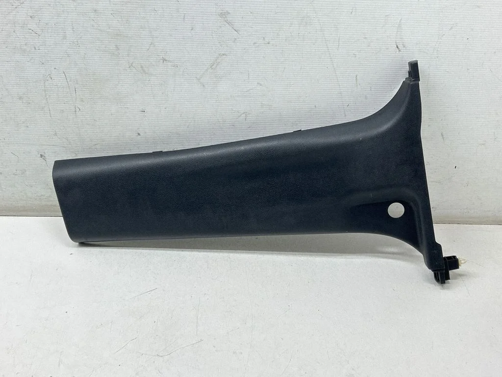 (B) pillar trim (bottom) – Nissan Navara D23 (2015-)