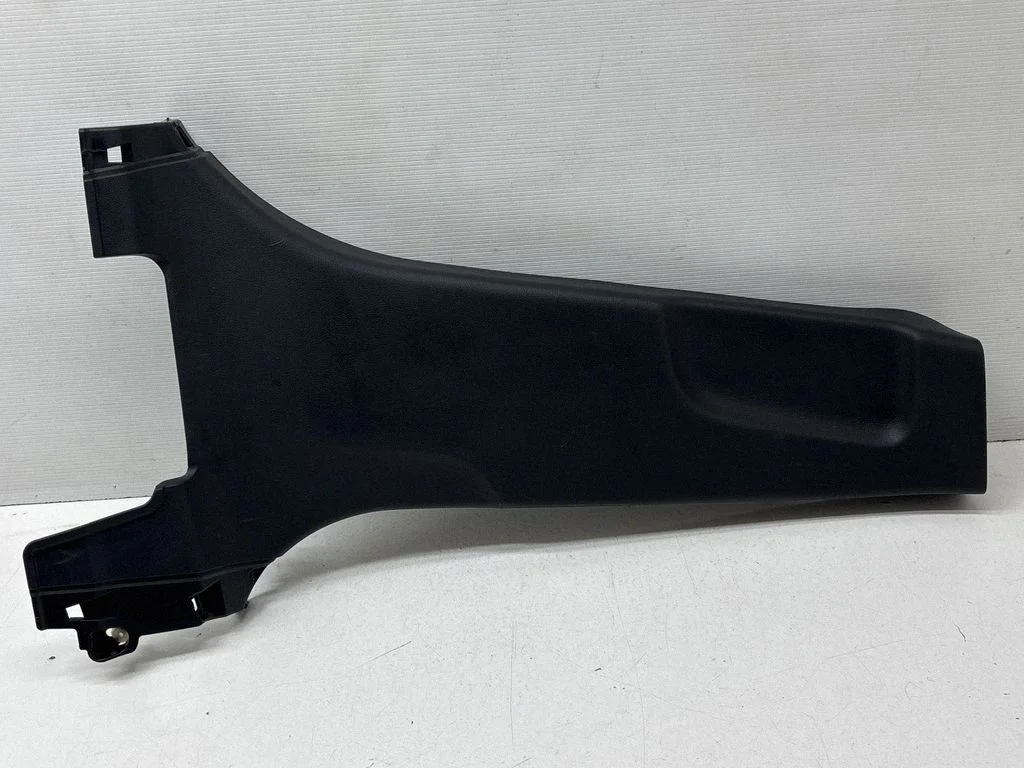 (B) statņa apdare (apakšējā) – Subaru Legacy VII (2019-)