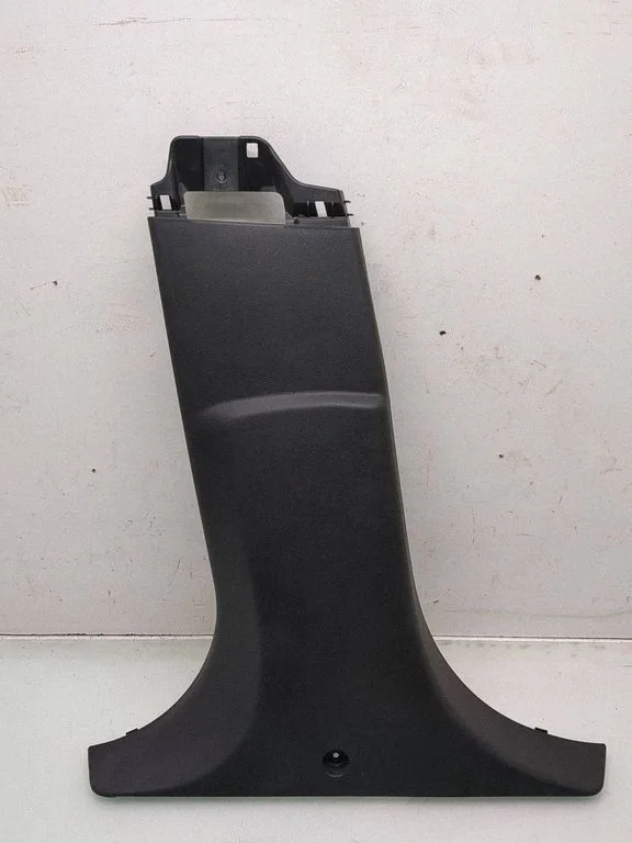 (B) pillar trim (bottom) 769161873R