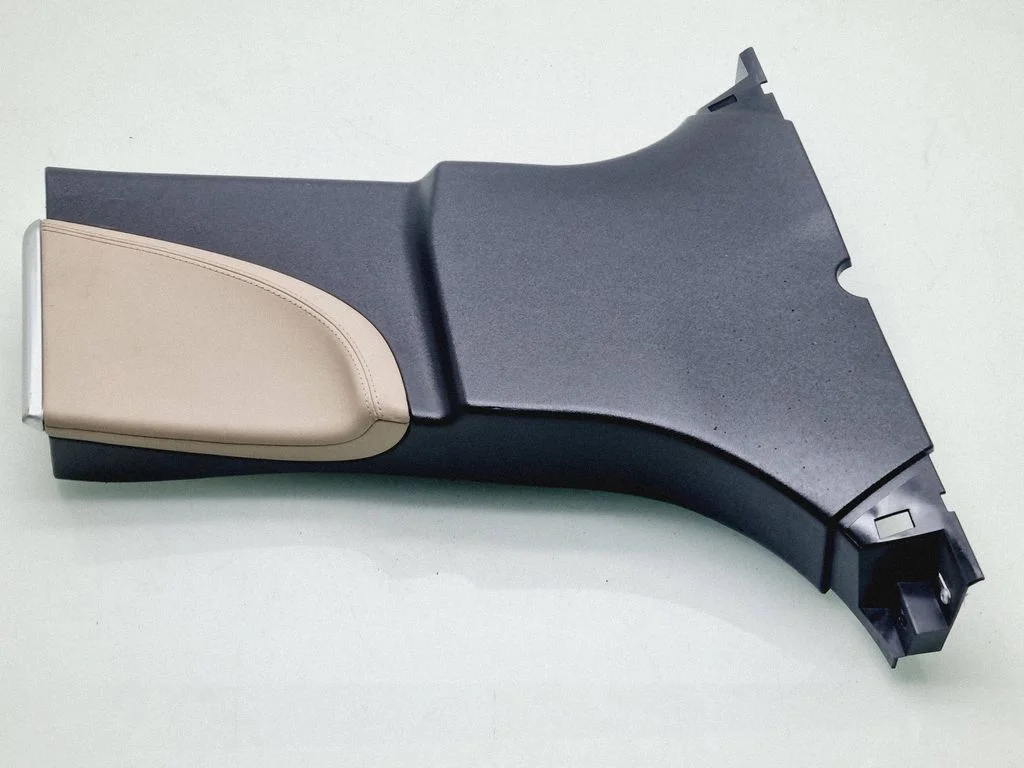 (B) pillar trim (bottom) 102077000B