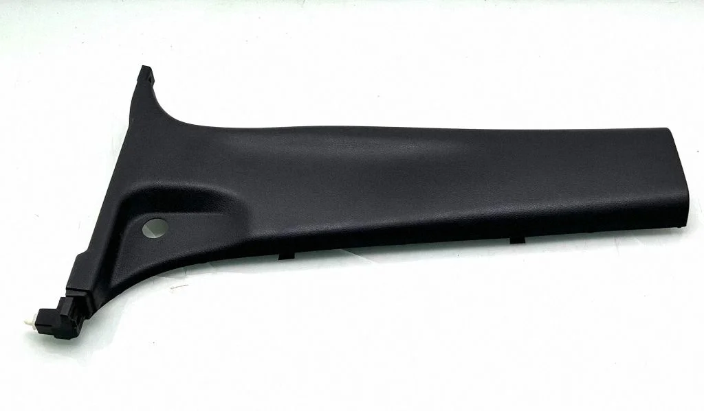 (B) pillar trim (bottom) – Nissan Navara D23 (2015-)