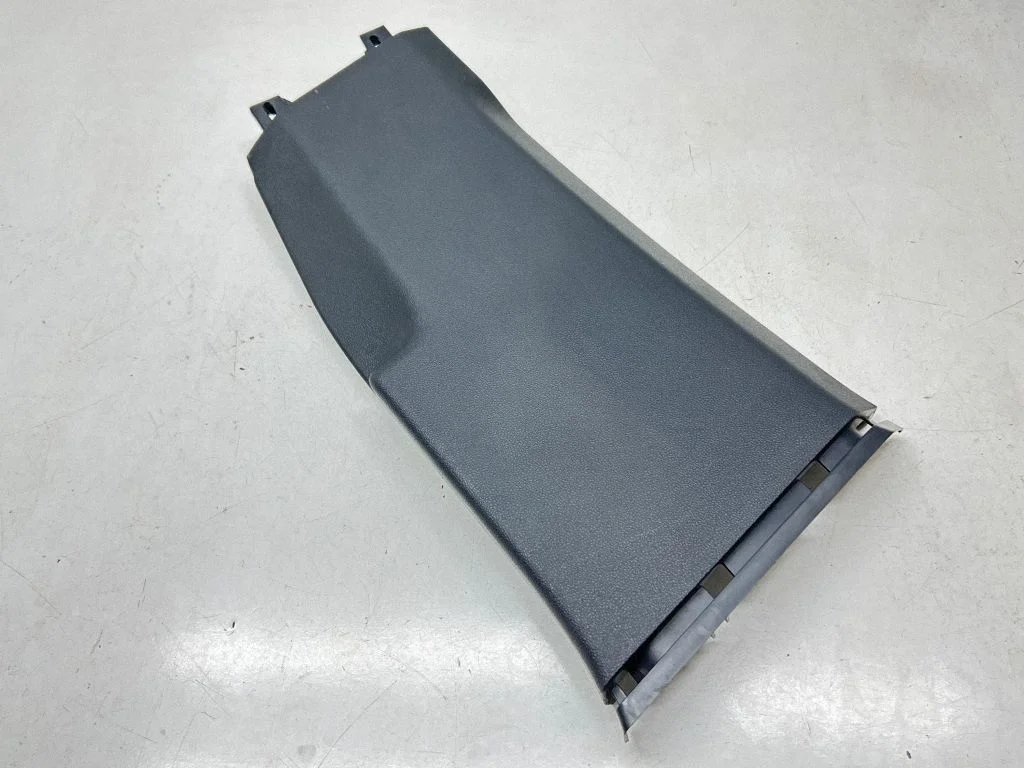 (B) statņa apdare (apakšējā) – Volkswagen Passat B7 USA (2012-2019)