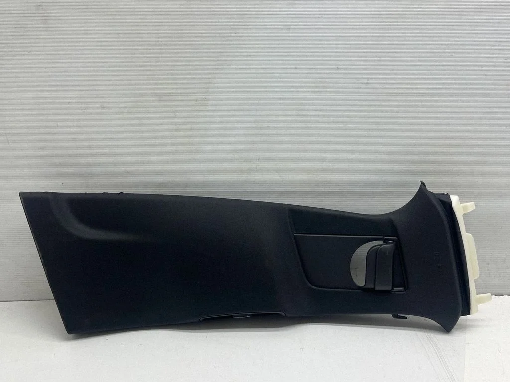 (B) pillar trim (top) – Volvo S60 (2018-)