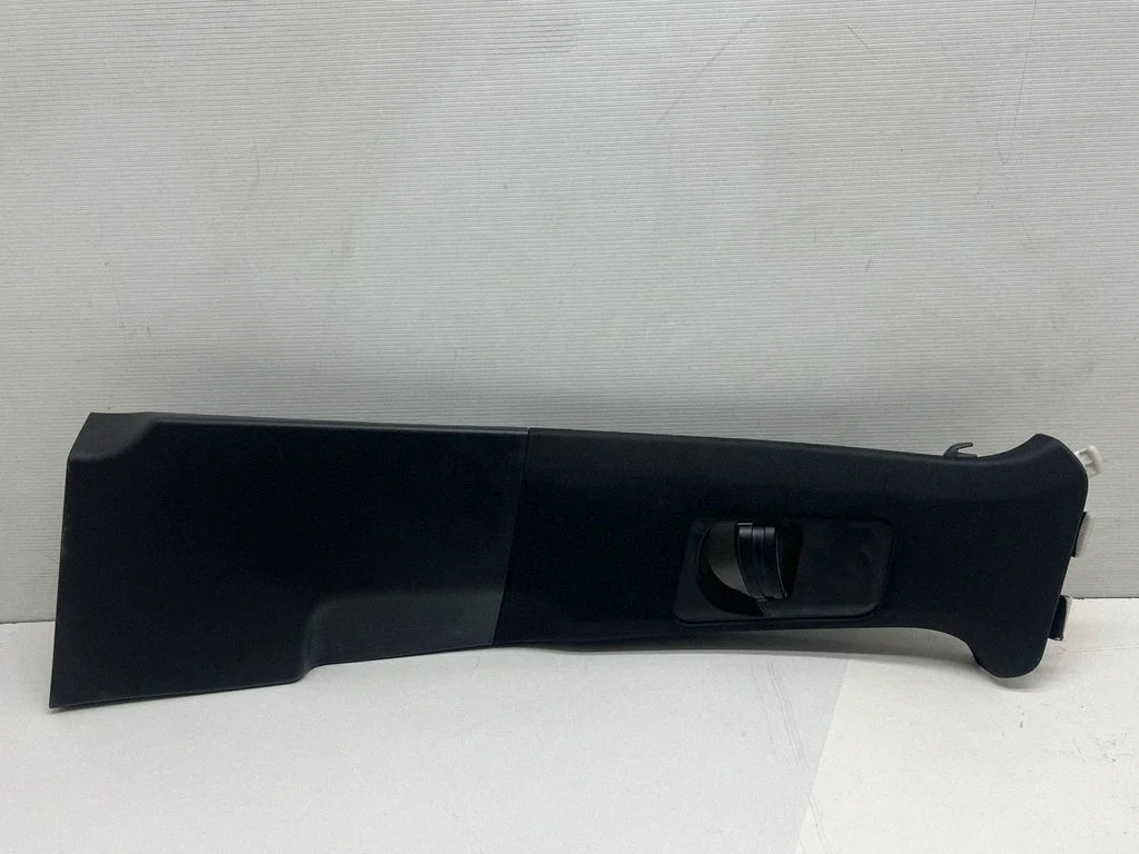 (B) pillar trim (top) – Porsche Cayenne (92A) (2010-2017)