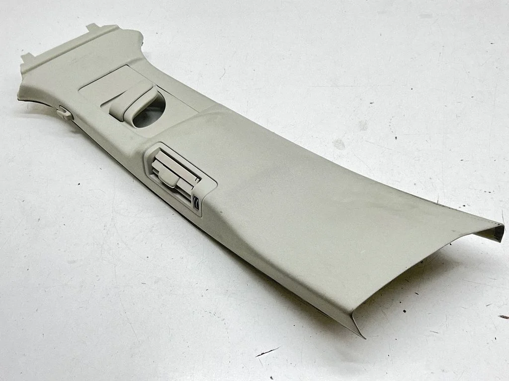 (B) pillar trim (top) 31425695