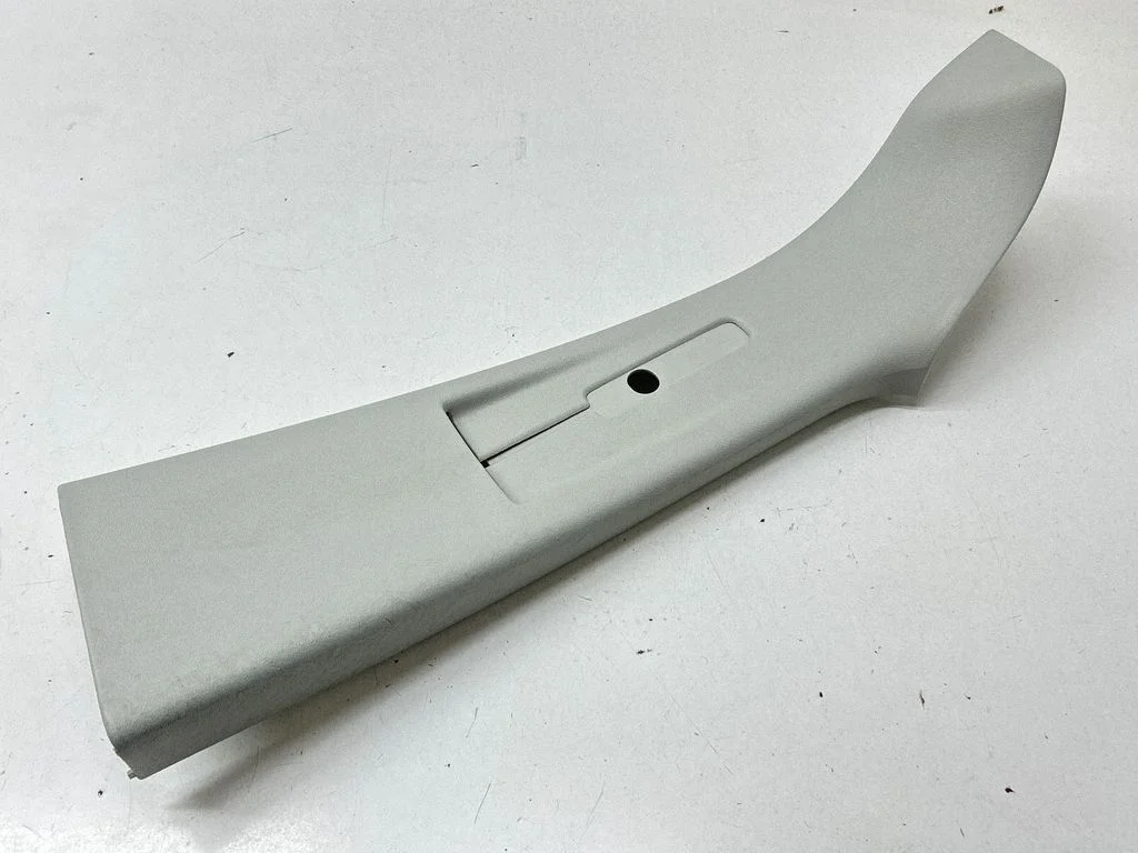(B) pillar trim (top) 7E0867243D