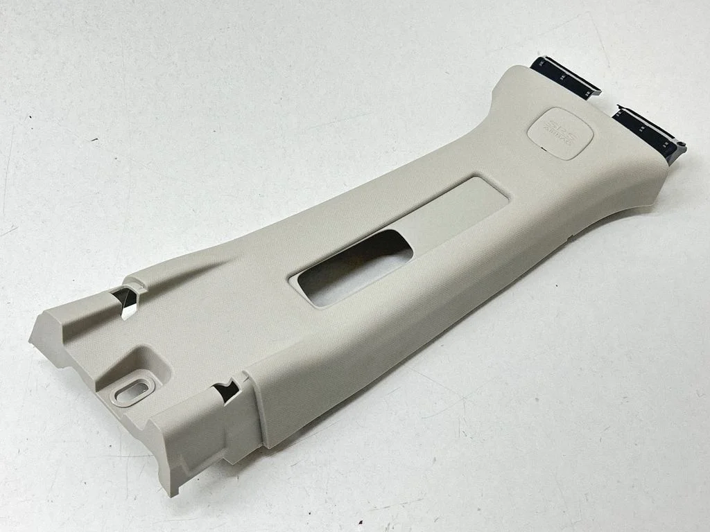 (B) statņa apdare (augšējā) – Subaru XV II (2018-)