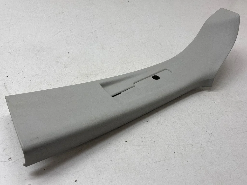 (B) pillar trim (top) 7L0867243
